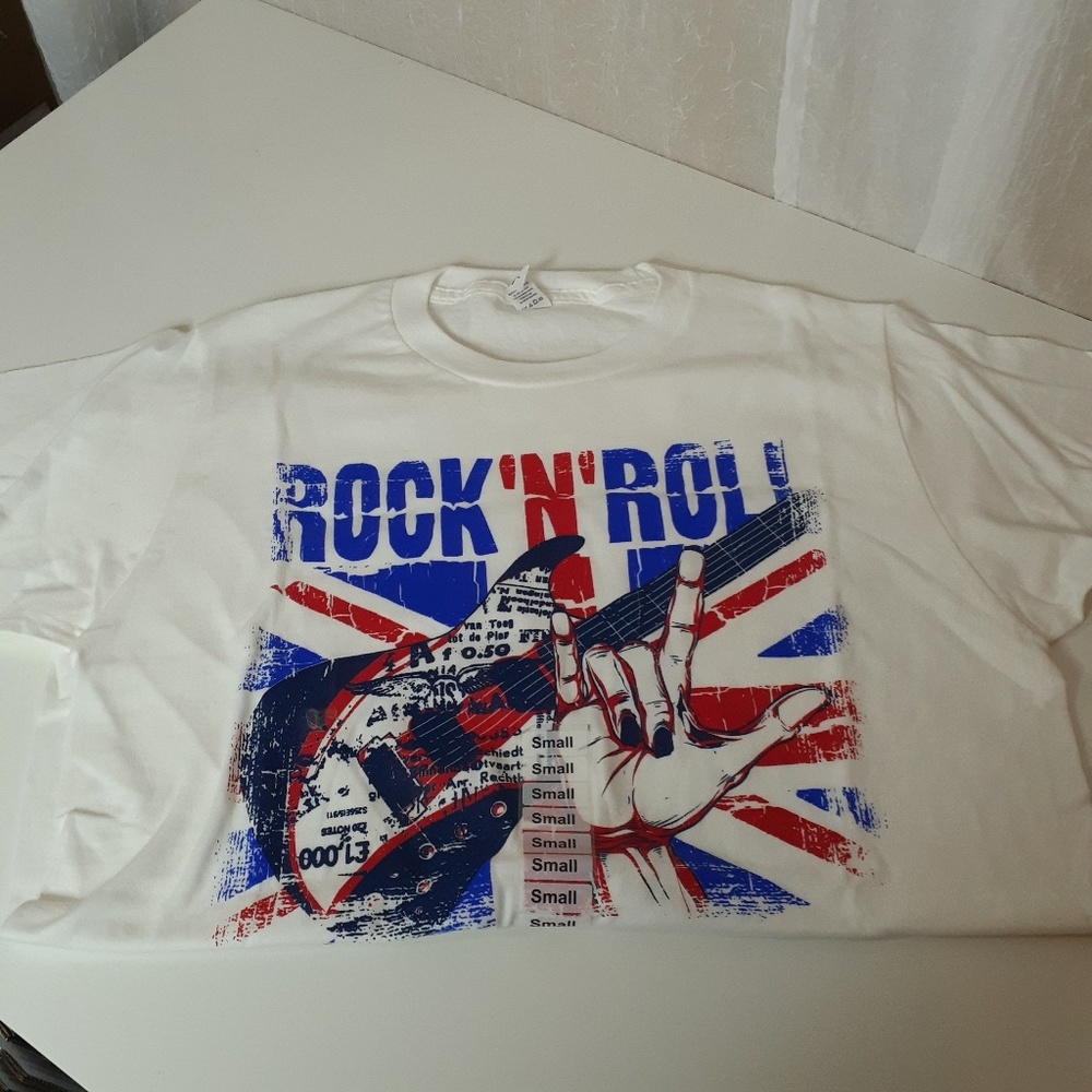 Tultex Rock and Roll Small Unisex Preshrunk‎ T-Shir